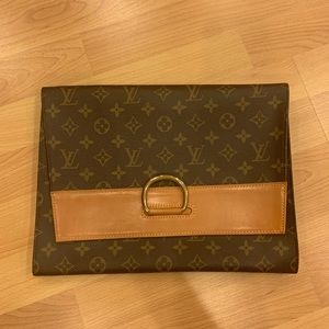 Louis Vuitton Lena Clutch